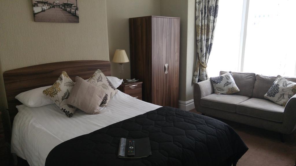 The Westbourne Guest House ランディドノー エクステリア 写真