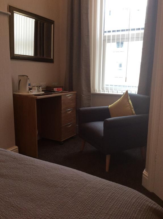The Westbourne Guest House ランディドノー エクステリア 写真